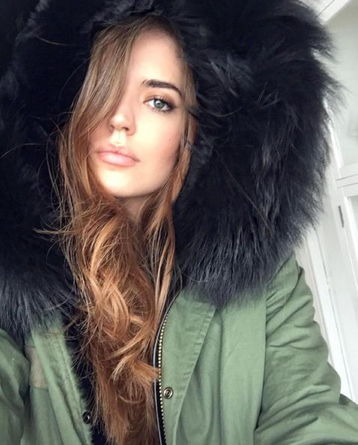 Clara Alonso con la parka de moda Ducie