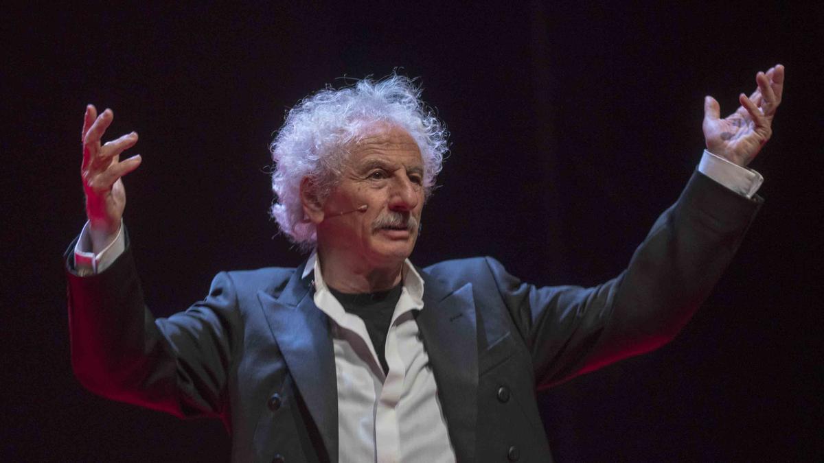 Rafael Álvarez, 'El Brujo' cierra el Festival de Teatro Clásico de Alcántara con 'Dos tablas y una pasión'.