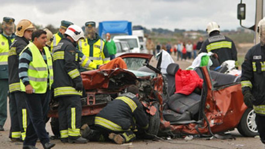Dos fallecidos en un accidente de tráfico a la salida de Badajoz