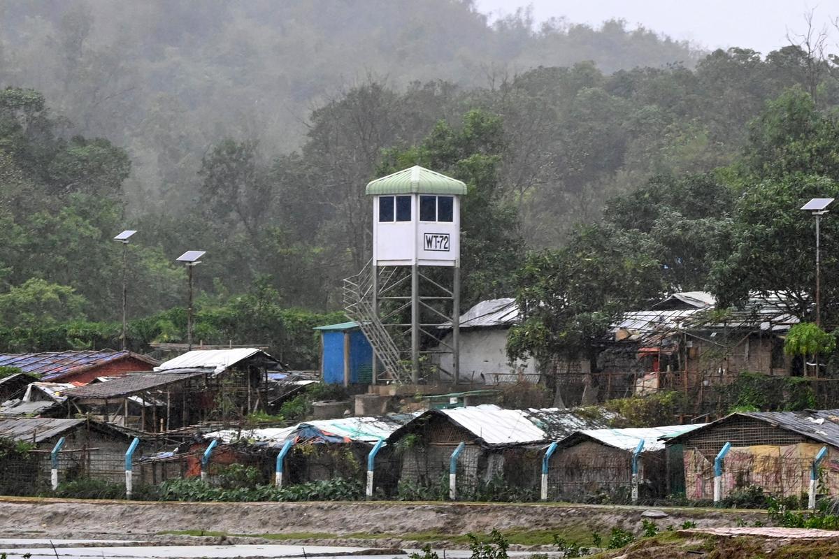 El ciclón Mocha arrasa las costas de Bangladés