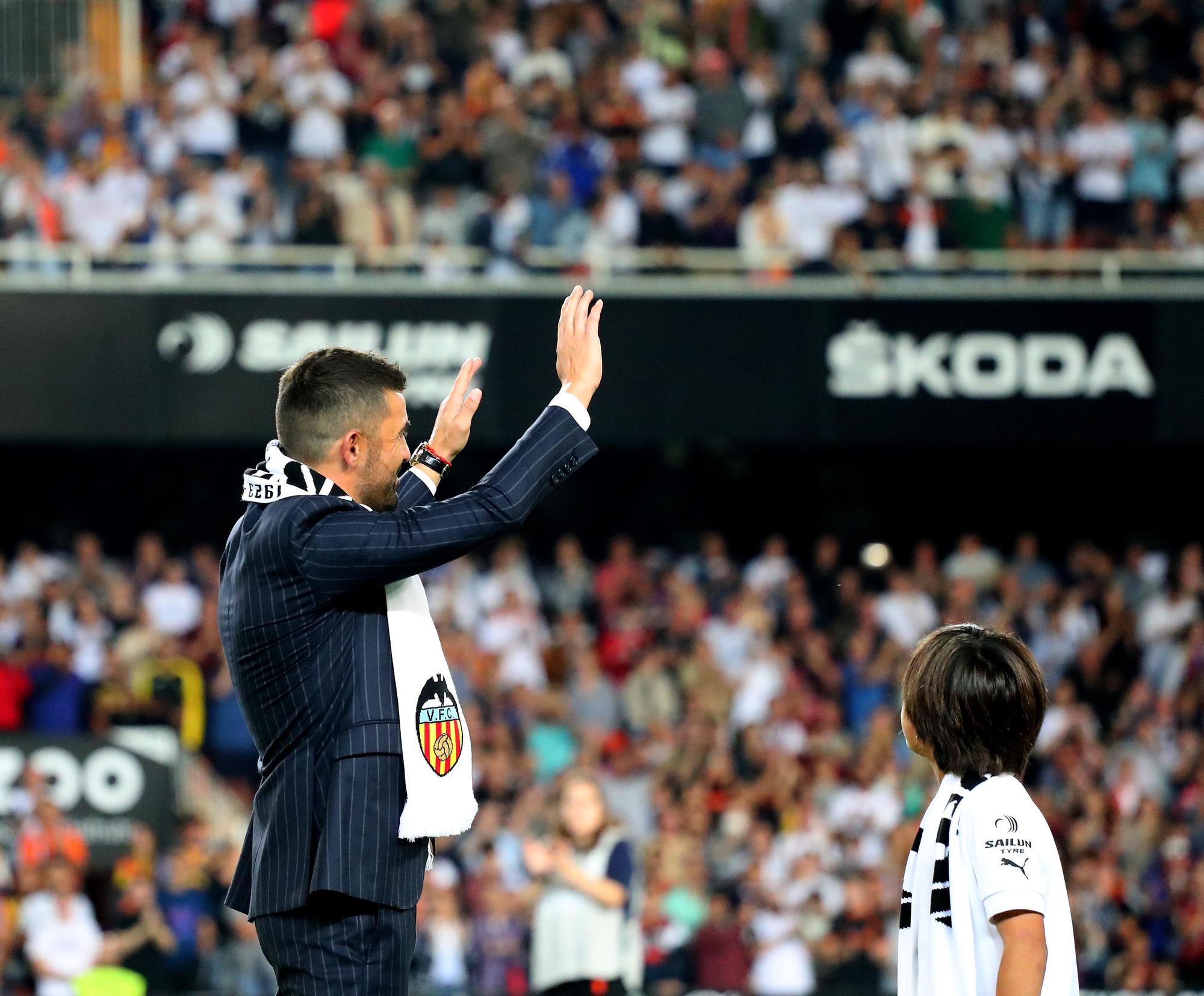 Así ha sido el homenaje de Mestalla al Guaje Villa