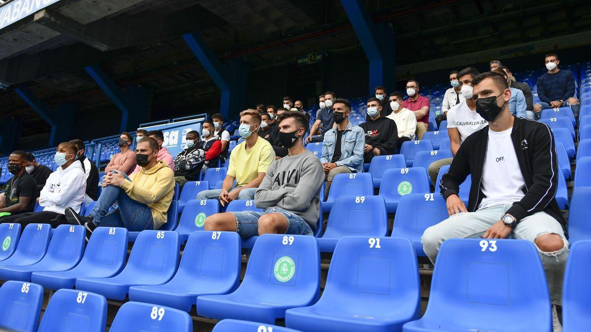 Los jugadores del Deportivo, esta mañana en Riazor