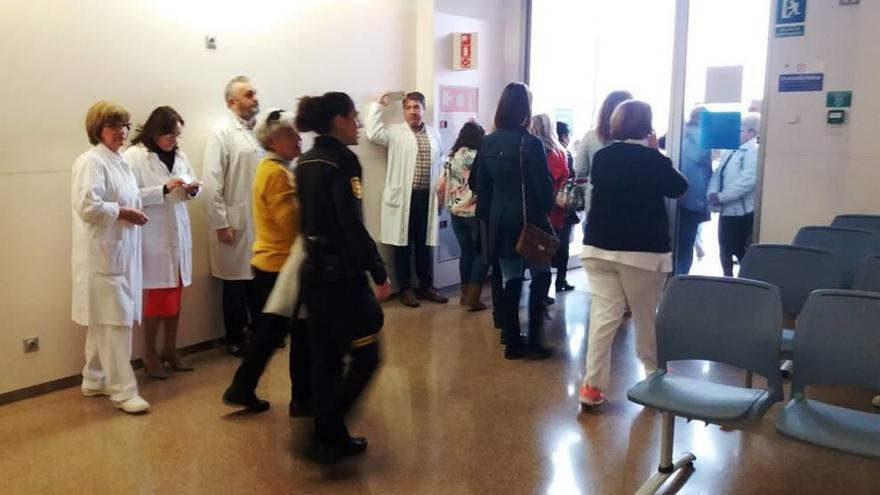 El hospital de Santa Lucía se pone  a prueba contra posibles incendios