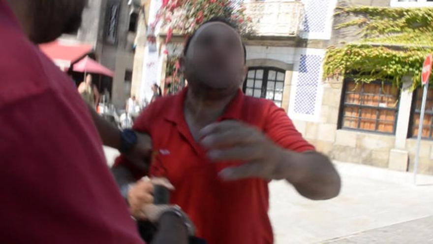 El fotógrafo de FARO Noé Parga, agredido mientras grababa una disputa