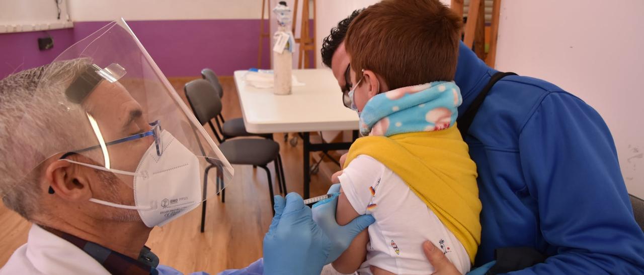 La campaña de vacunación a los niños contra el covid en Pinoso.