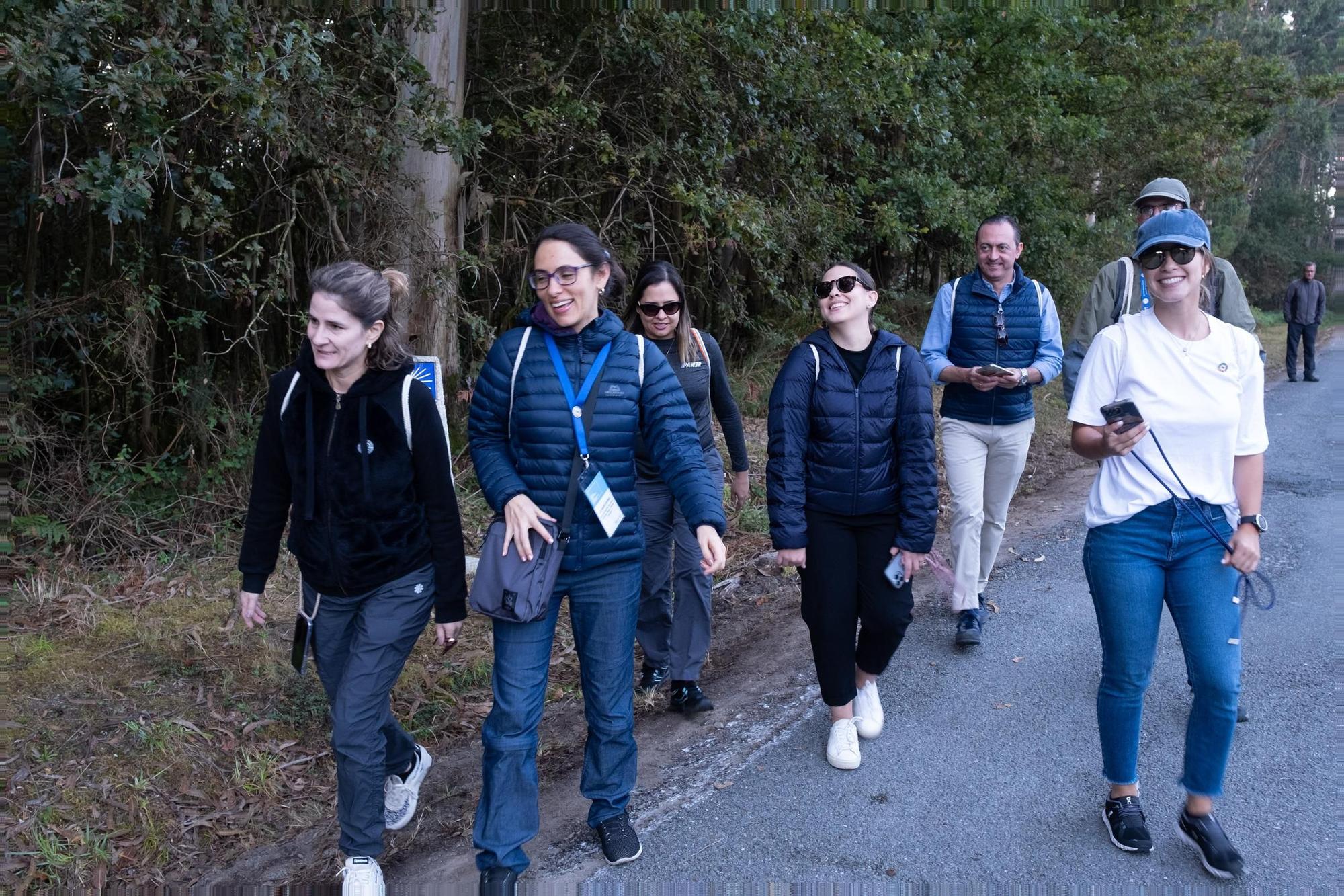 Ministros de América Latina recorren un tramo del Camino de Santiago