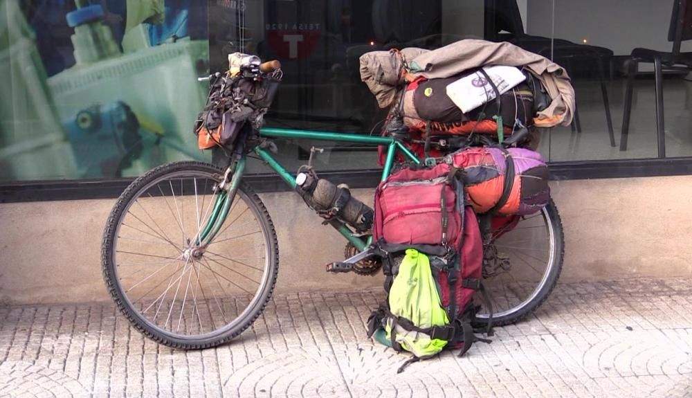 Un rodamon trenca per segona vegada aparadors a Olot