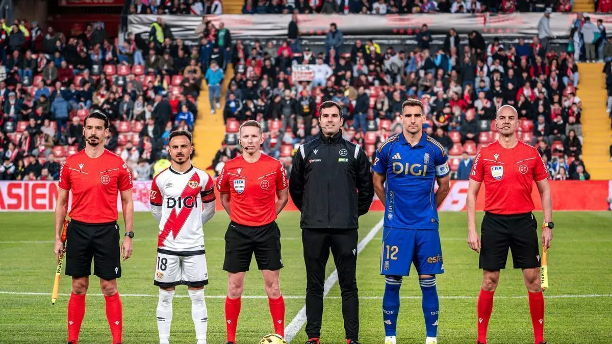 Uno de los capitanes, claro sobre la situación del vestuario del Real Oviedo: "Deberíamos haber competido como si de una final se tratase"