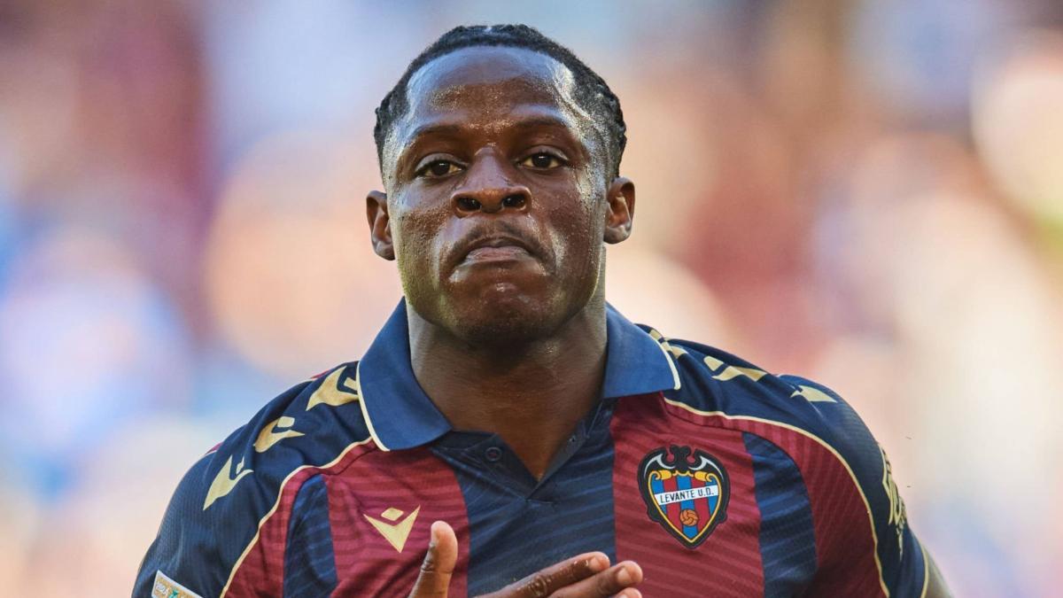 Etta Eyong, vital en un Levante necesitado