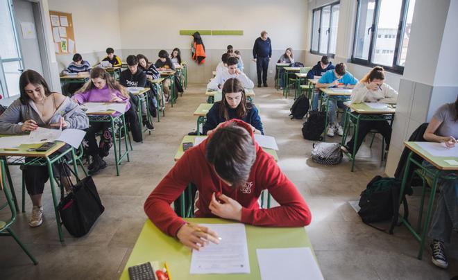 Informe PISA en Asturias: el nivel educativo cae con el desplome nacional, pero sigue entre los mejores del país