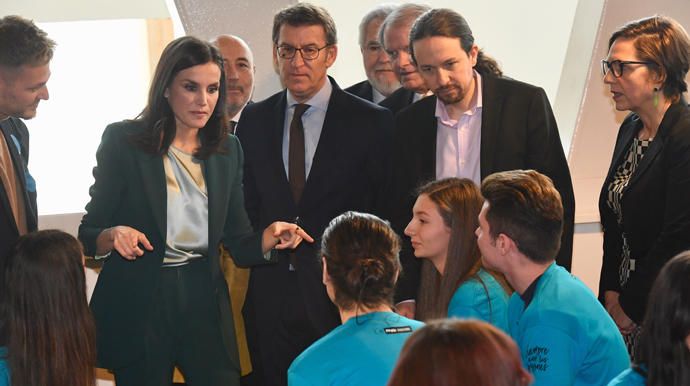La reina Letizia entrega un premio en A Coruña