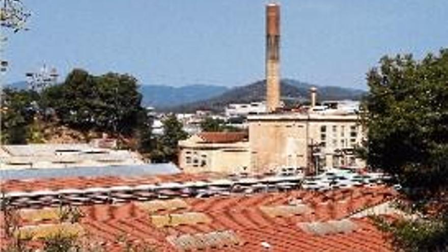 Una vista de la fàbrica tèxtil Nylstar, l&#039;antiga SAFA, ubicada a Blanes.