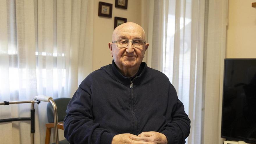 Rafael Casanova, uno de los primeros portadores de la imagen de la Burreta en Xàtiva