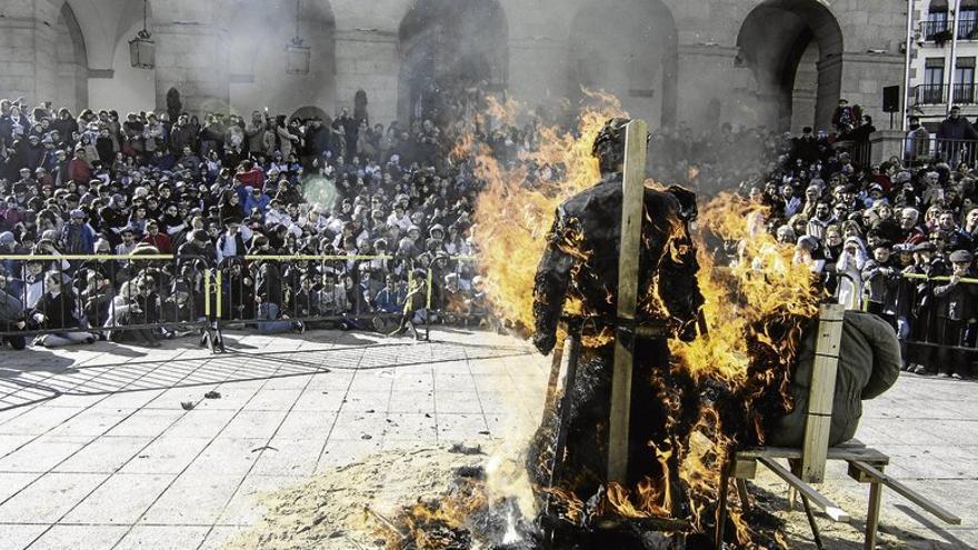 &quot;¡Pa la gente pudiente, pa los ricachones, pa los humildes, pa las de &#039;Jinche&#039;, pa las de Beltrán!&quot;