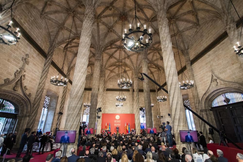 La reina Letizia preside la entrega de los Premios Jaume I