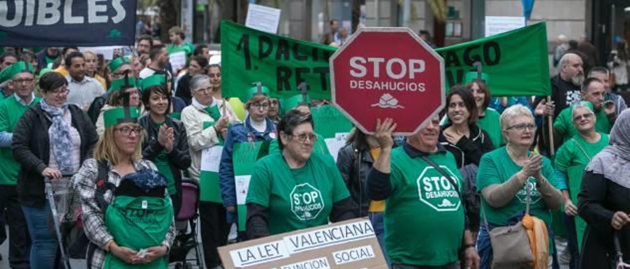 Una protesta contra los desahucios en la ciudad de Alicante.