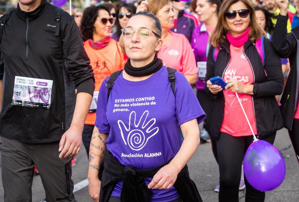 Búscate en la galería de fotos de la Marxa contra la Violencia de Género