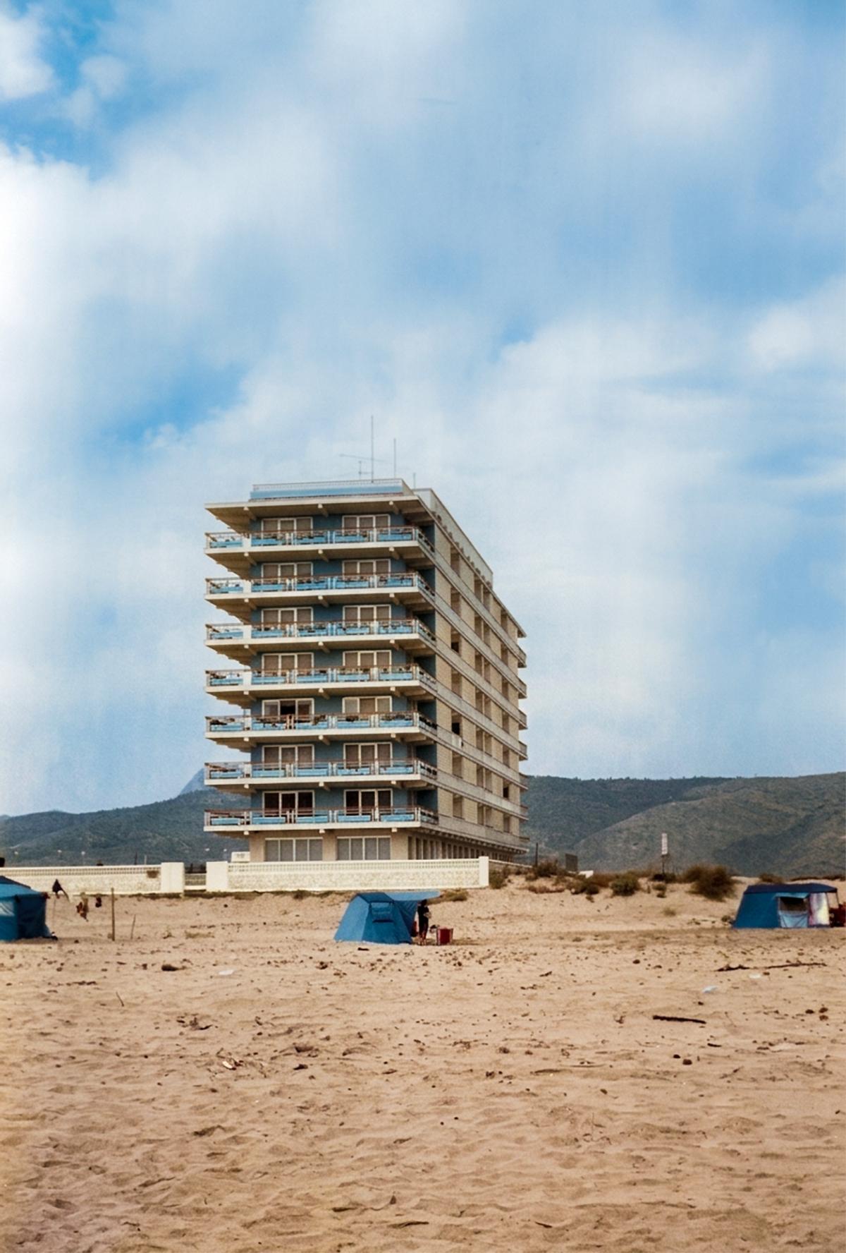 Apartamentos Mi Descanso, playa de Gandia, 1967.