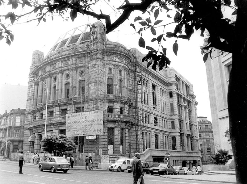 García Barbón, el teatro de los mil nombres