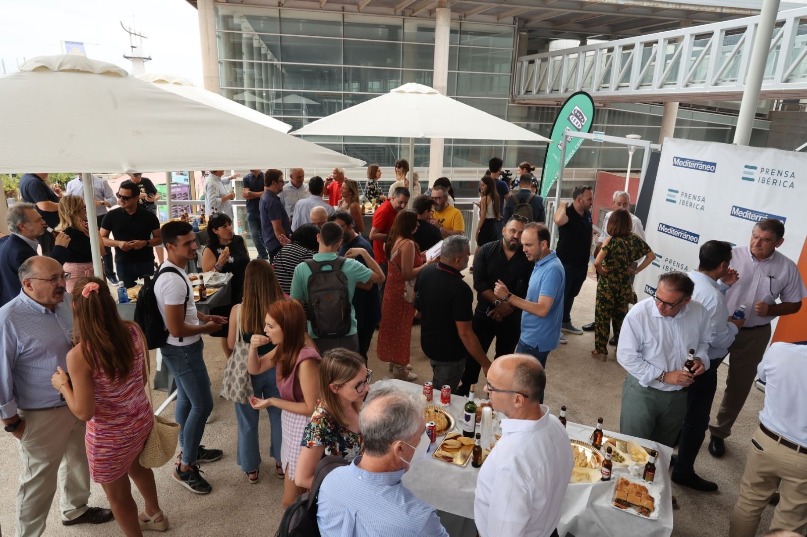 La Bodeguilla de Mediterráneo, centro neurálgico de las fiestas del Grau