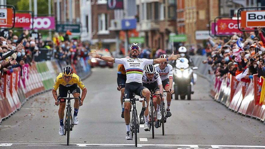 La fe de Roglic baja de la nube a Alaphilippe