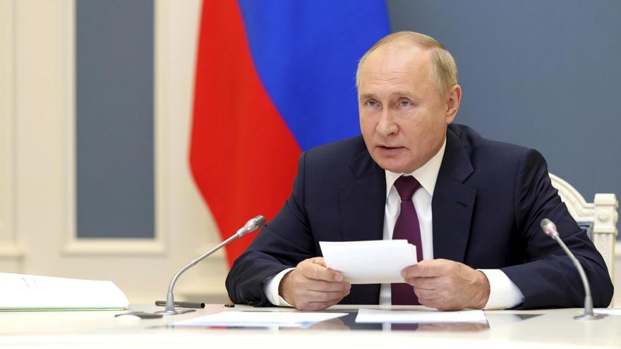 Putin recibe la tercera dosis de la vacuna rusa contra la covid-19