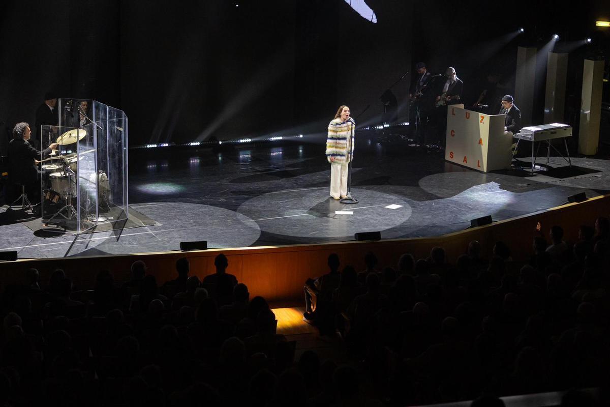 En imágenes | Así ha sido el concierto de Luz Casal en el Auditorio de Zaragoza