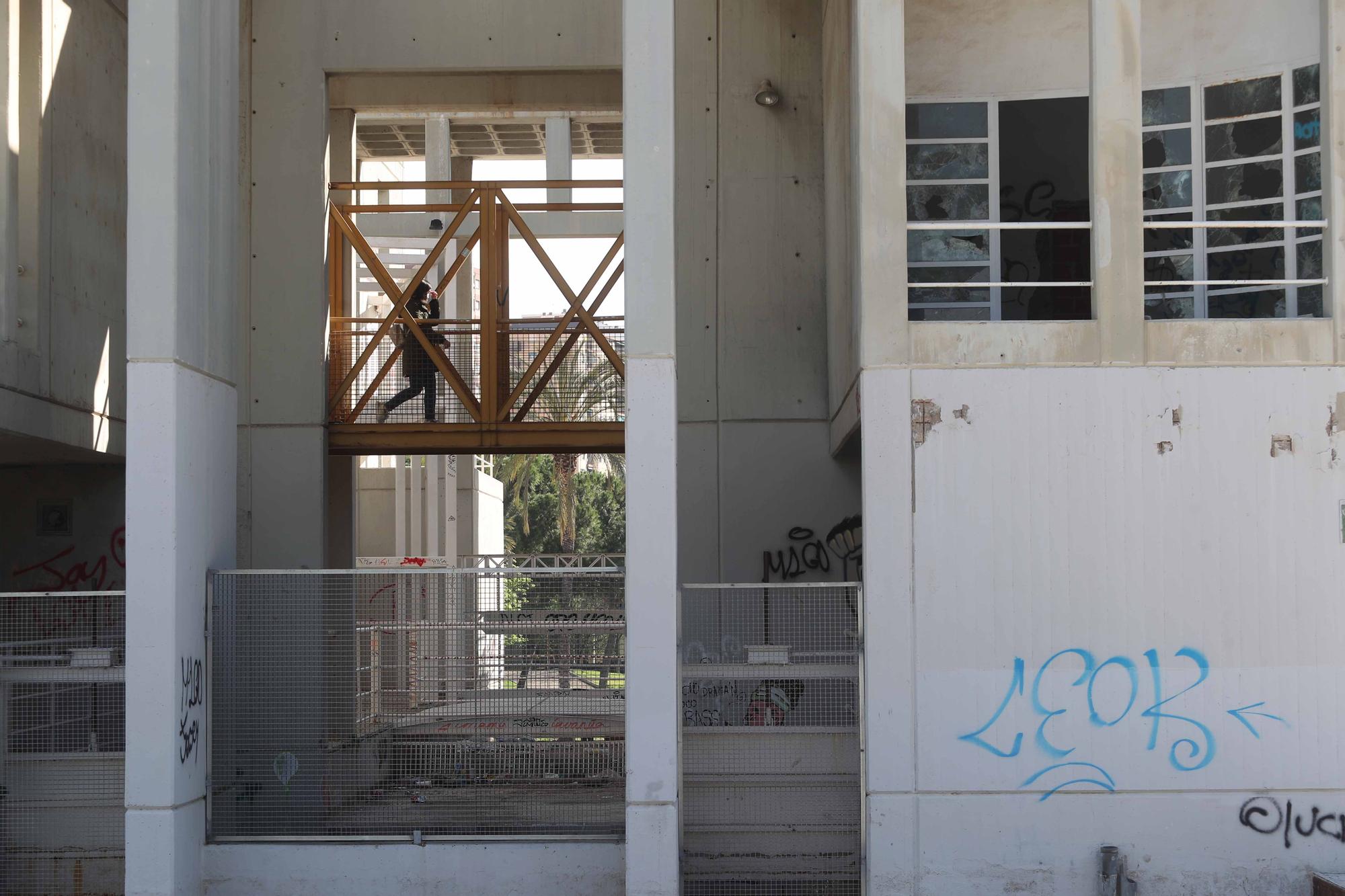 La Casa del Agua del jardín del Turia, en estado de abandono