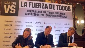 Aliança entre la Generalitat i LaLiga contra els discursos d'odi i l'assetjament escolar