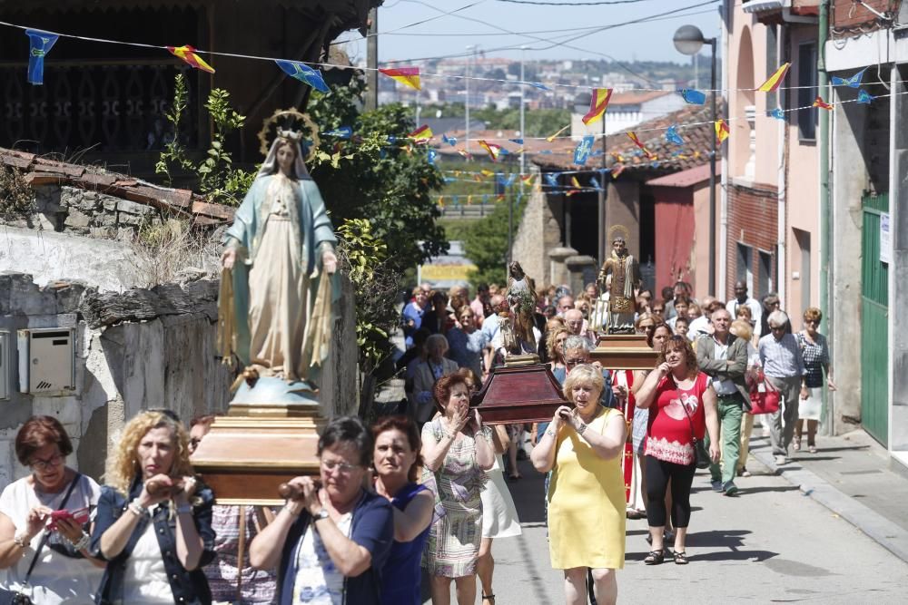 Los vecinos de Llaranes celebran San Lorenzo.