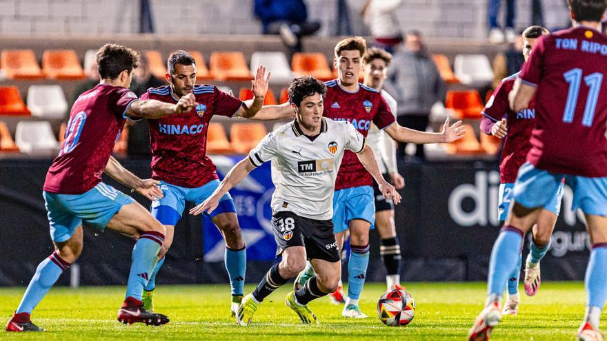 El Mestalla lo intenta todo y se va sin nada (0-1)