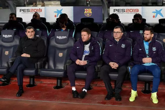 Messi en el banquillo. FC Barcelona - Real Madrid Semifinal Copa del Rey