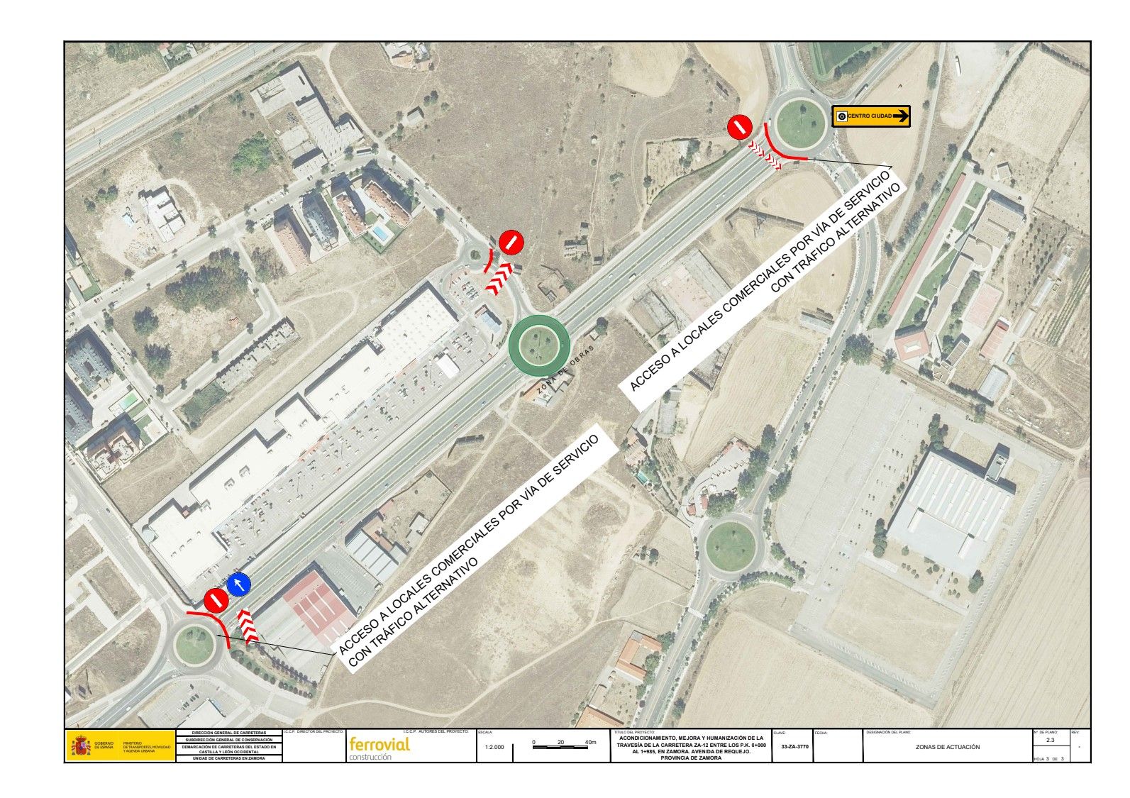 GALERÍA | Desvíos de tráfico por las obras de humanización en avenida Requejo