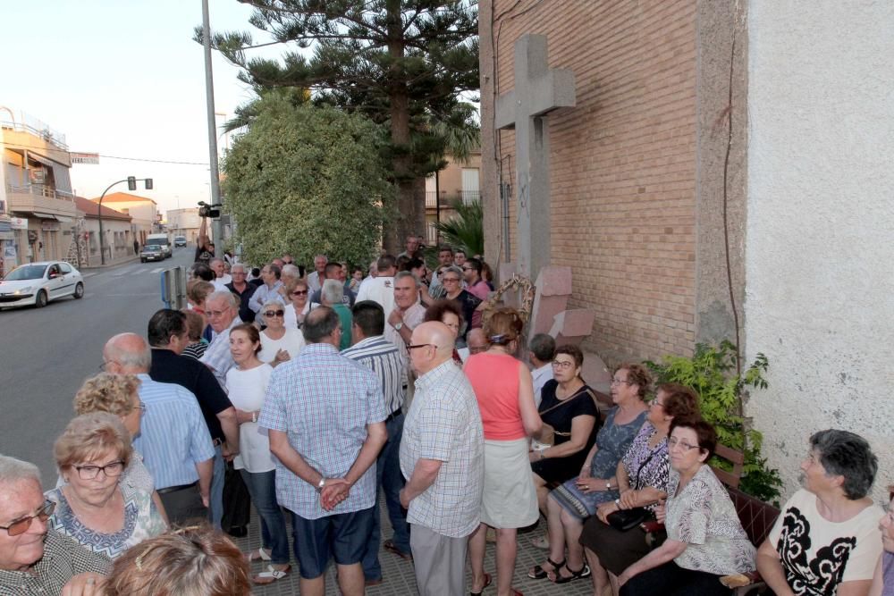 Los aljorreños protestan por la retirada del monum