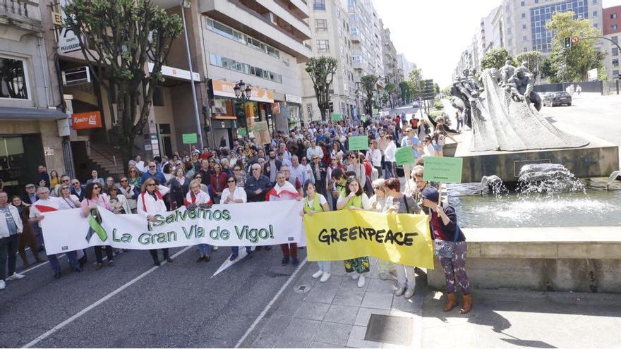 Algo más de un centenar de personas se manifestaron ayer en Gran Vía. // Ricardo Grobas