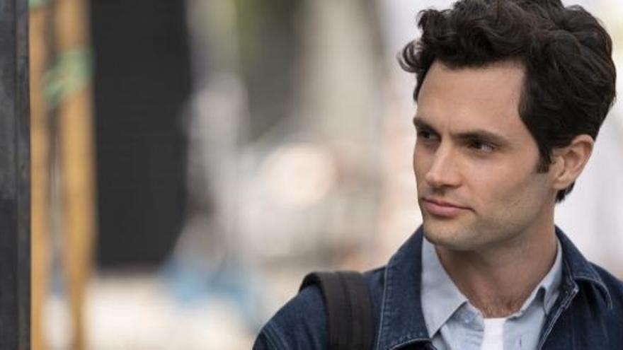 Penn Badgely és Joe Goldberg a «You»