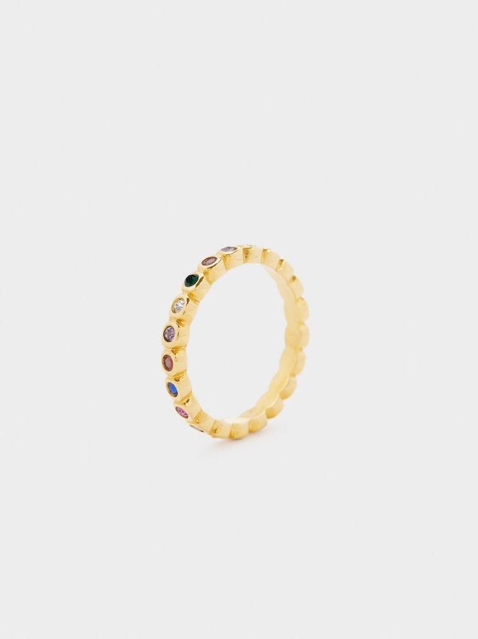 El anillo con piedras multicolor