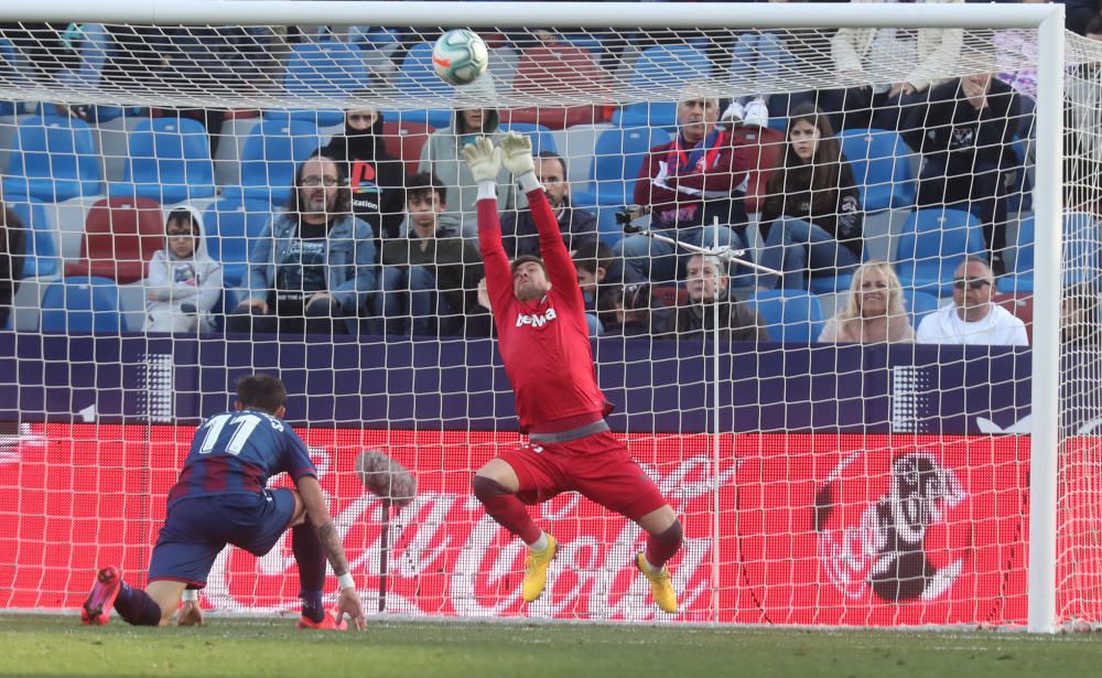 Las mejores fotos del Levante UD - Granada CF