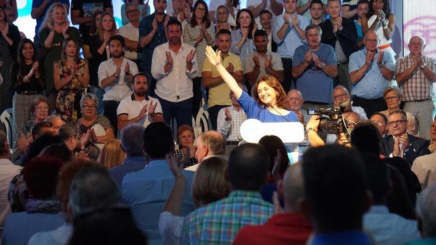 La candidata del PP a la alcaldía de Torremolinos, Margarita del Cid, durante su presentación.