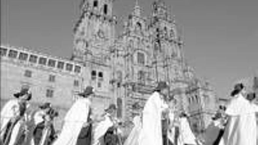 El museo cacereño aborda en su ciclo de ponencias la arquitectura de compostela