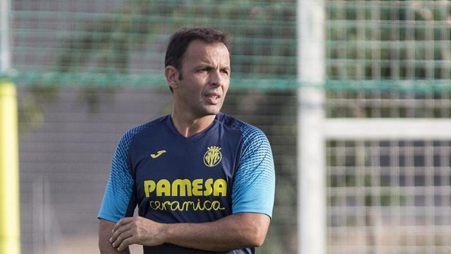 Javier Calleja, entrenador del Villarreal. // Domenech Castelló