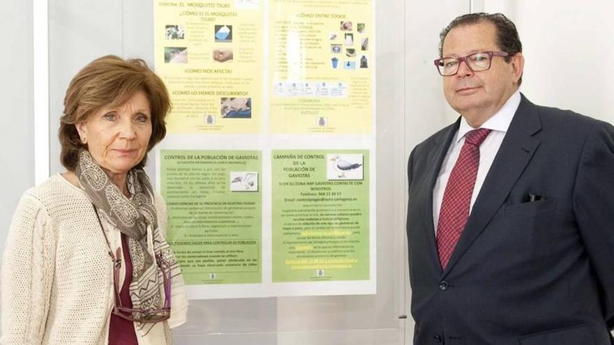 La jefa de Salud municipal, María José Hernández, y el concejal de Sanidad, Nicolás Ángel Bernal.