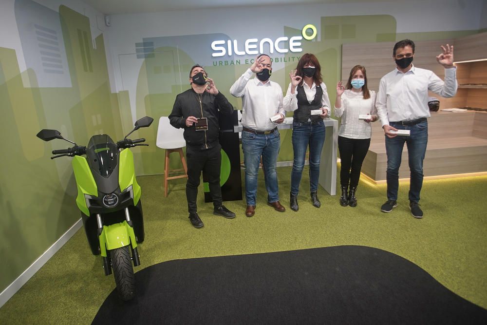 Les motos elèctriques de Silence aterren a Girona.