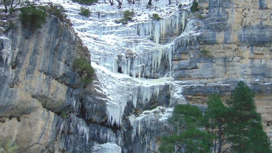 Los chorros del Río Mundo, congelados