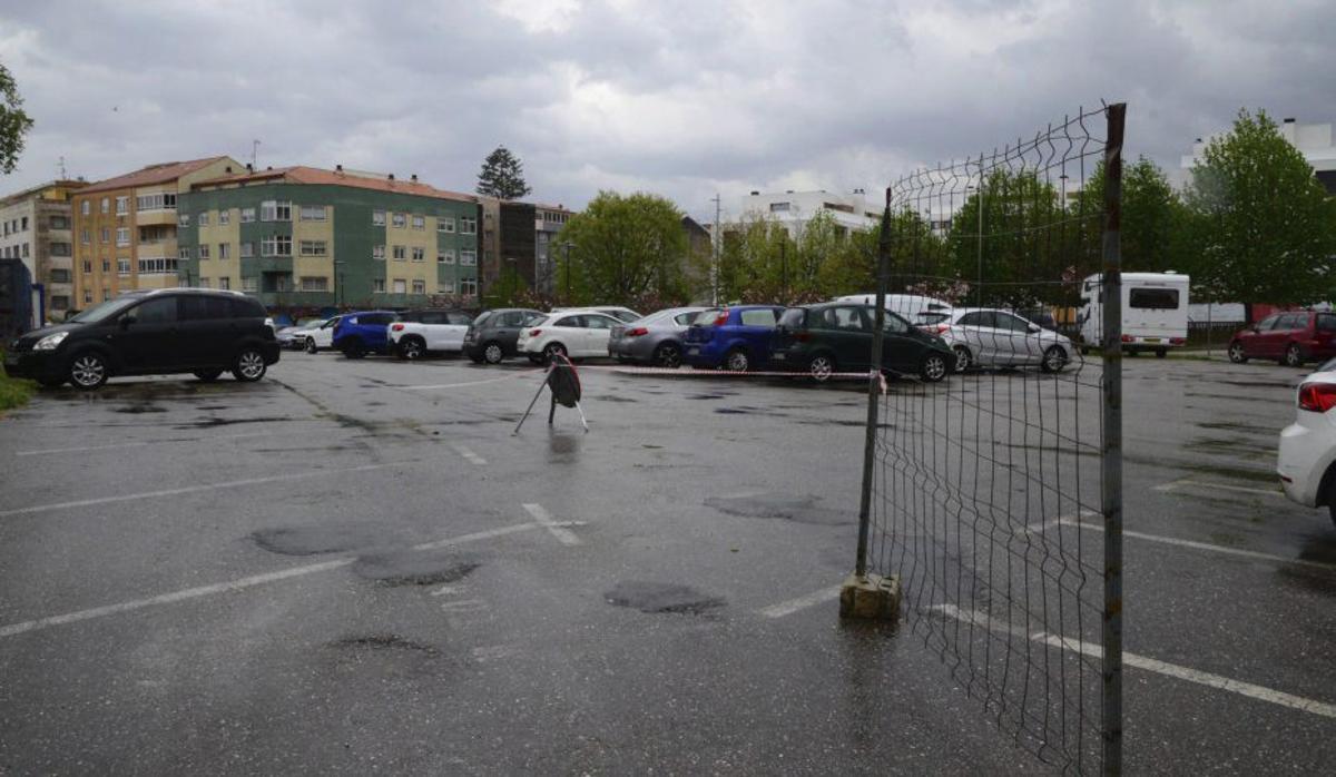Zona del aparcamiento con parte vallado. | G. NÚÑEZ