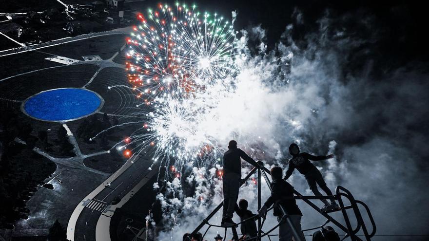 Oviedo celebra la noche de los fuegos: Montecerrao vuelve a ser el faro de las fiestas de San Mateo