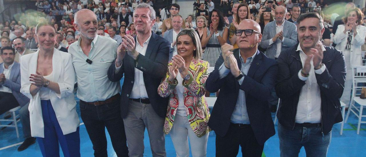 Ana Méndez, Manuel Cabezas, Alfonso Rueda, Noelia Pérez, José Manuel Baltar y Jorge Pumar, hoy en Ourense.