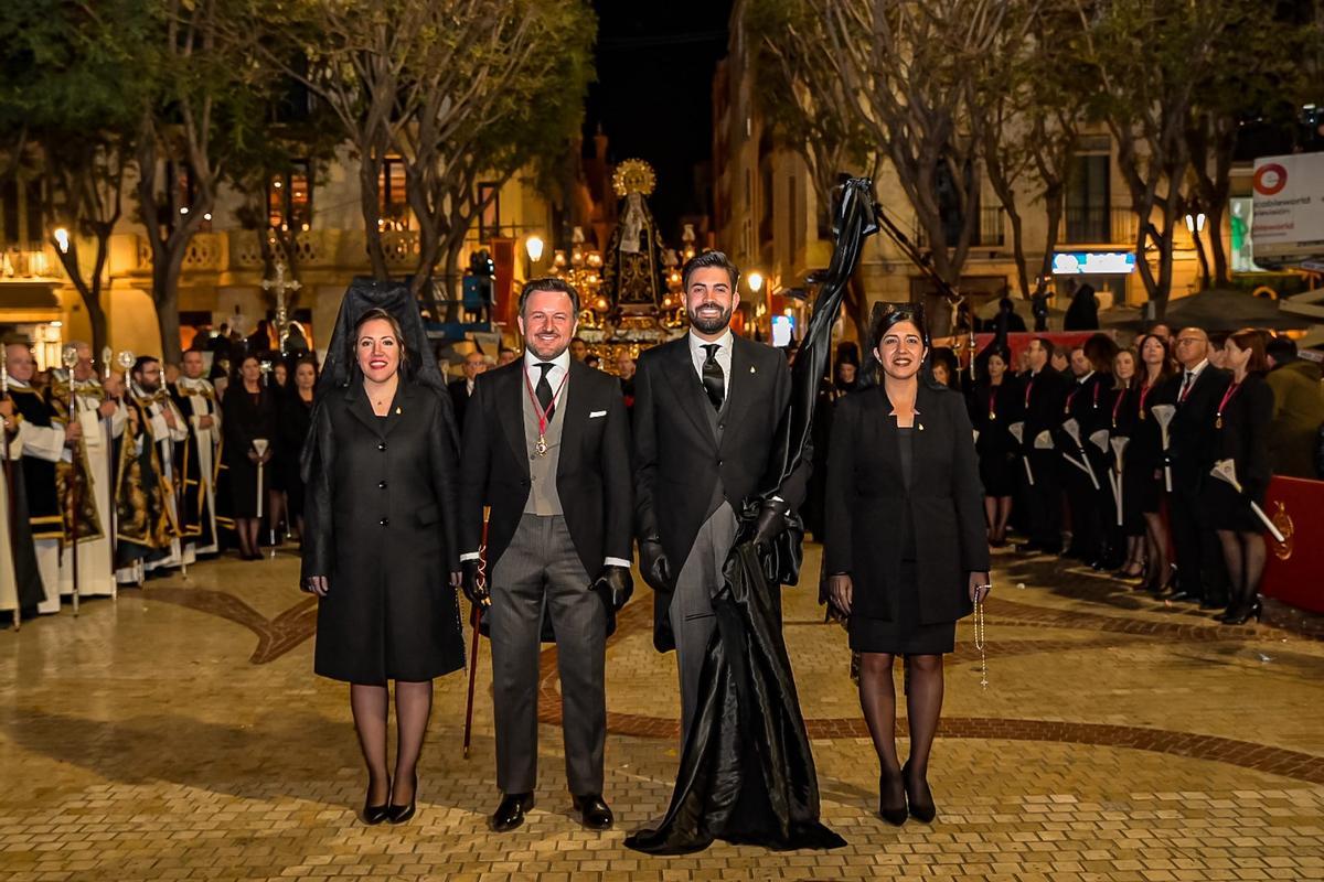 Viernes Santo en Elche: Así ha sido la "Trencà del Guió" Viernes Santo en Elche: Así ha sido la "Trencà del Guió"