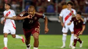 Venezuela aún mantiene el sueño mundialista tras derrotar a Perú