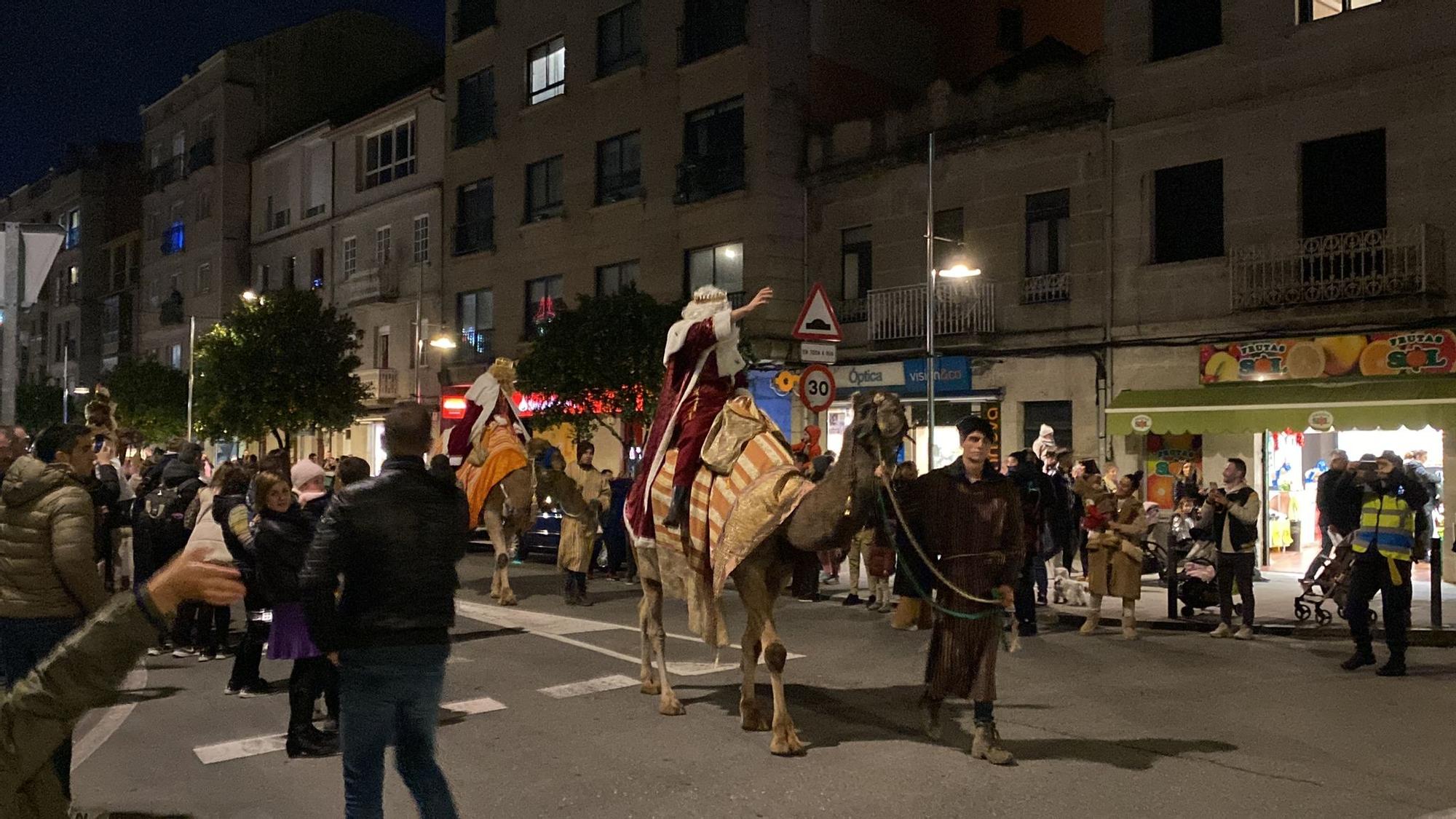 Cabalgata de los Reyes Magos en Moaña, con camellos incluidos